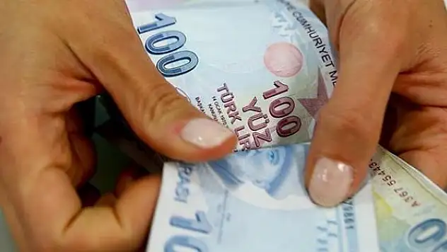 Sendikalardan asgari ücret açıklaması: Asgari ücret kesintisiz işçinin eline geçmeli