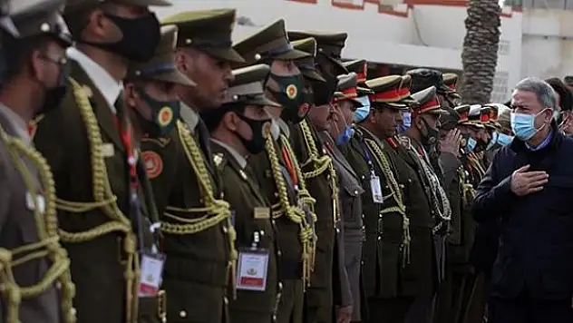 Bakan Akar, Libya Kara Harp Okulu mezuniyet törenine katıldı