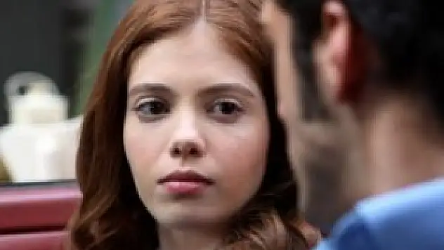 Ünlü oyuncuya kötü haber! Kadrodan çıkartıldı