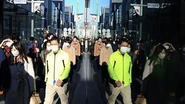 Japonya Başbakanı: Virüs yıl sonu ve yeni yıl tatili dinlemiyor