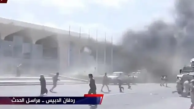 Aden Havalimanı'nda art arda patlamalar