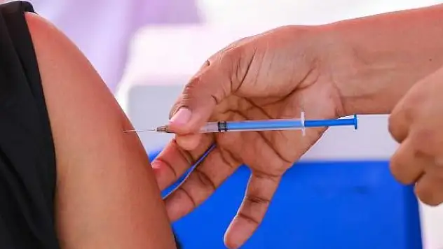 'Grip ve zatürre aşısı yaptıranlar COVID-19 aşısı yaptırabilir'