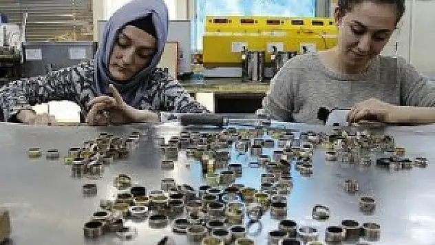 Sessiz sedasız 'altın bilezik' sahibi oldular