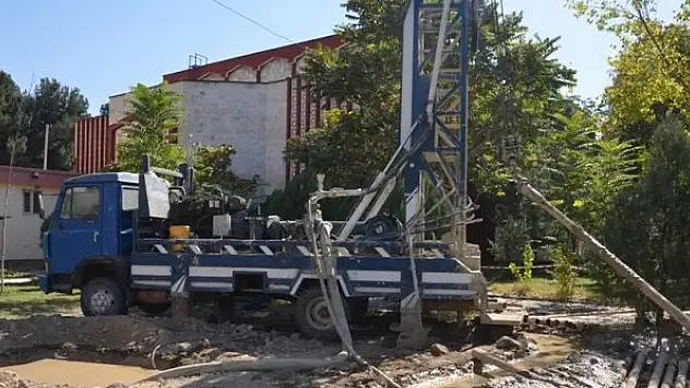 TİKA, Afganistan'daki üniversiteye su kuyusu açtı