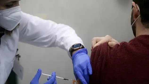 İtalya'da aşılananların sayısı 180 bini geçti