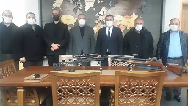 AK Parti Seydişehir Teşkilatı, Beyşehir'de silah fabrikalarını ziyaret etti