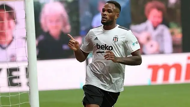 Cyle Larin veda etti