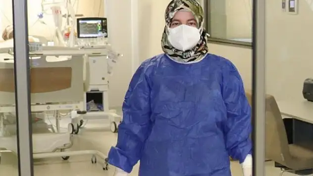 'Çocuklarımın 'Virüs ne zaman bitecek, seni çok özledik' demeleri hala yüreğimde sızıdır'