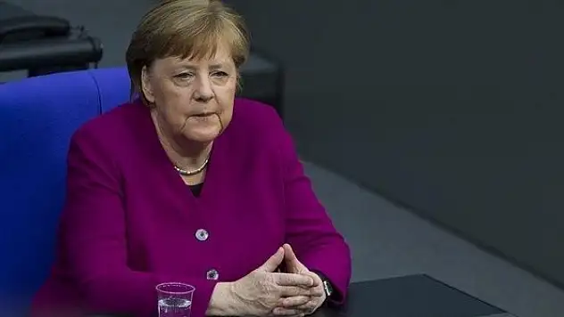 Merkel ABD'den gelen görüntülerin kendisini kızdırdığını ve üzdüğünü söyledi
