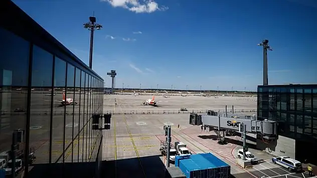 Almanya'da hava yolu trafiği 31 yıl önceki seviyeye geriledi