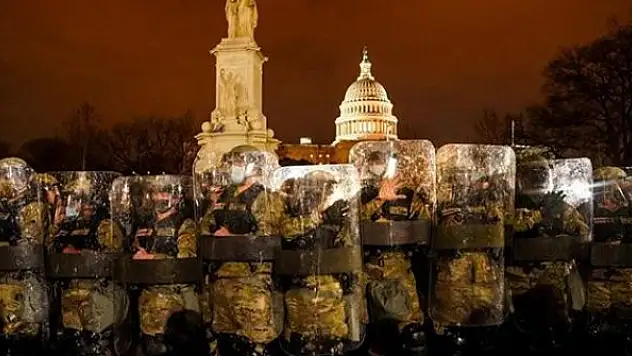 ABD ordusu Kongrenin etrafına barikat kurdu