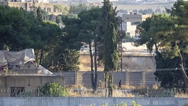 Terör örgütü YPG/PKK Kamışlı ilçesinde Esed rejimi güçlerini yeniden kuşattı