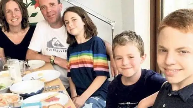 Annenin en zor kararı: Hangisini seçecek...