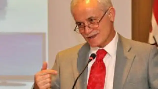 Toplumun kutsallarıyla oynanmamalı