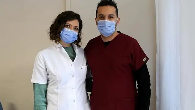 Koronavirüsü yenen doktor çift en çok kızları için üzüldü