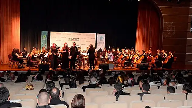 Üniversite orkestrasından konser