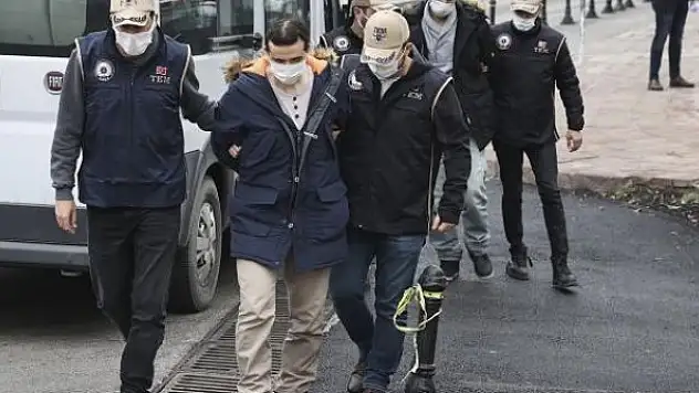 Avrupa'ya kaçmak isteyen FETÖ'cülere sahte kimlik DHKP-C'den