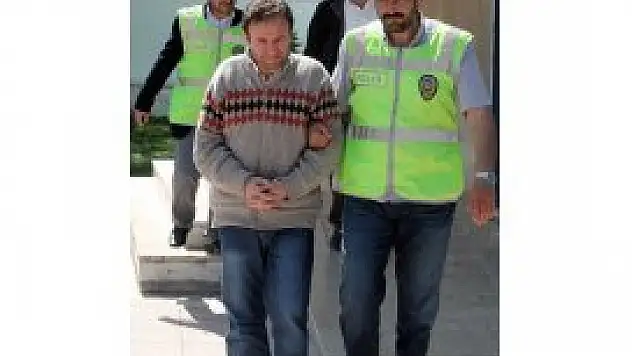 94 sabıka kaydı bulunan dolandırıcı yakayı ele verdi