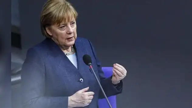 Merkel koronavirüs tedbirlerini en az 2 ay daha uzatmak istiyor