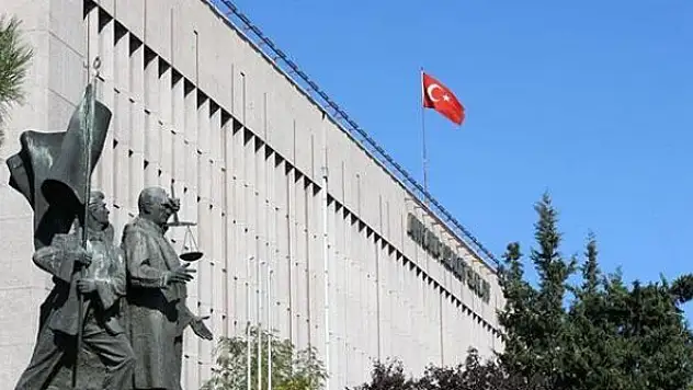 YÖK'ten para karşılığı ödev ve tez hazırlayanlara suç duyurusu