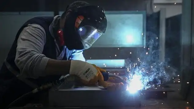 Sanayi üretimi kasımda arttı