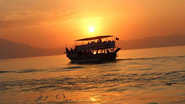 Beyşehir'de gezinti yatları yeni sezona mehaba dedi