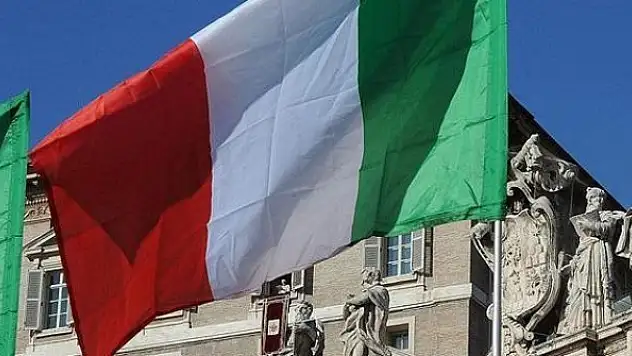 İtalya'da Italia Viva partisi hükümetten çekildi
