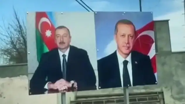 Aliyev'in Şuşa gezisinde Türk bayrağı ve Erdoğan detayı