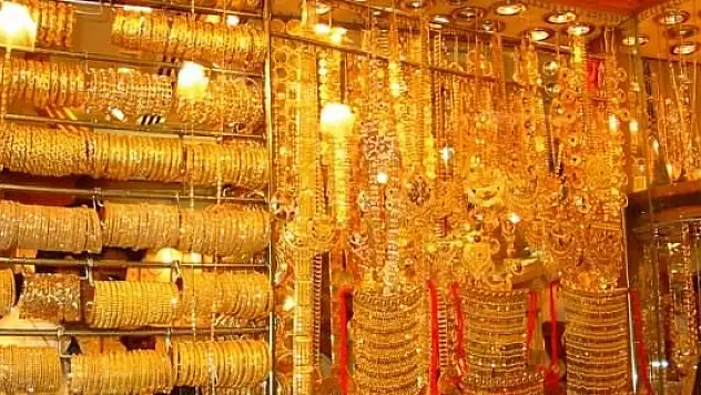 Altın kritik seviyeyi geçti!