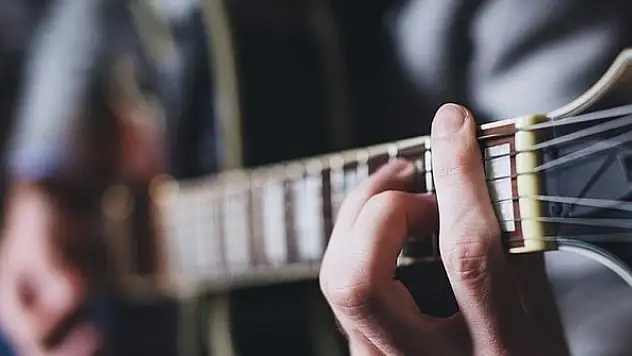 MEB öğretmenlere yönelik çevrim içi enstrüman kursları başlattı