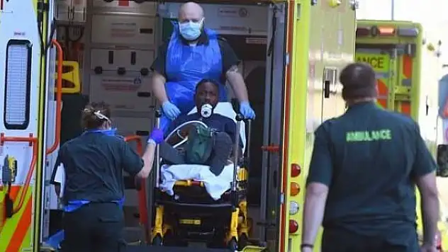 'Hastaneler savaş alanı gibi'! Avrupa ülkesinde bir günde 1290 ölüm!