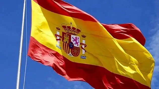 Sırası gelmeden aşı olan İspanya Genelkurmay Başkanı istifa etti