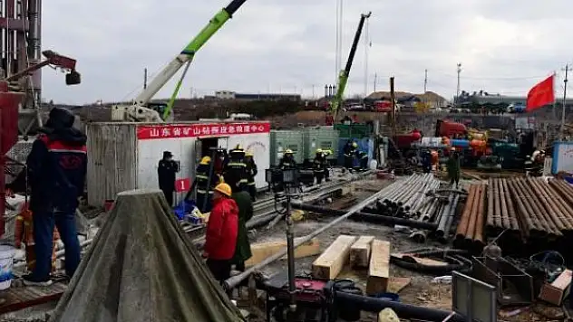 Çin'de, madende mahsur kalan işçilerden 11'i kurtarıldı