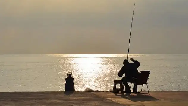 Ruhsatsız balık avlayan kişiye 4 bin 364 lira ceza