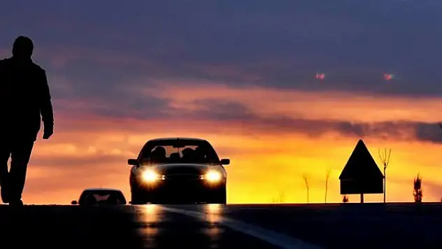 Bagaj kapağı arızalanan otomobilin yenisiyle değiştirilmesi kararına onama