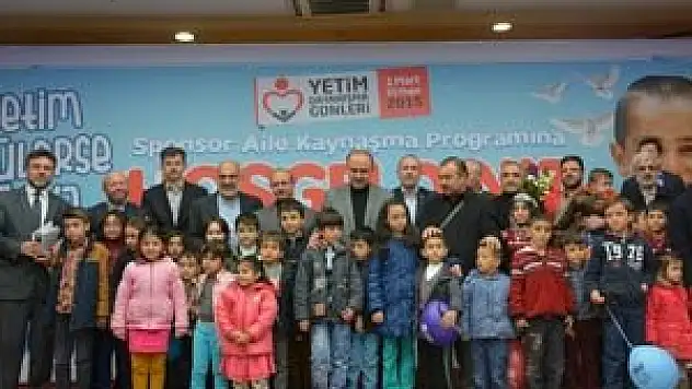 Konya'da hayırseverler yetimler için toplandı