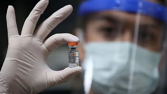 Türkiye'ye getirilen 6,5 milyon doz CoronaVac aşısı iki haftalık analiz sürecinden geçecek