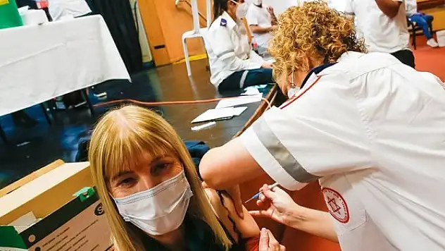 İsrail'de Kovid-19 salgınında vaka sayısı 600 bini aştı