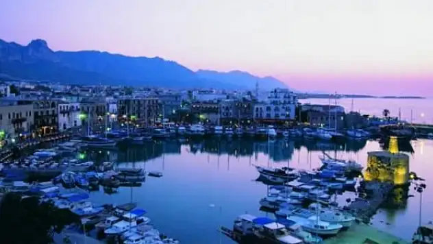 KKTC'de yeni koronavirüs kısıtlamaları duyuruldu