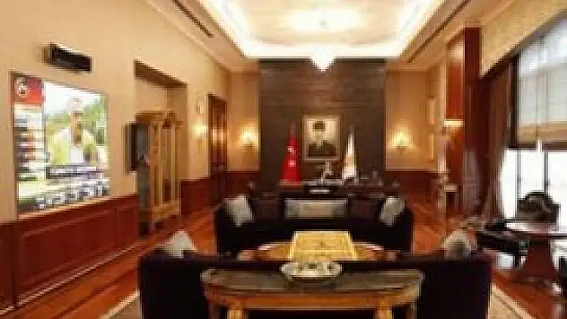 İstihbarattaki değişimin nedeni böcek mi?