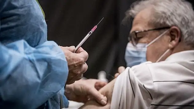 Avrupa'da Kovid-19 aşısı savaşları yaşanıyor