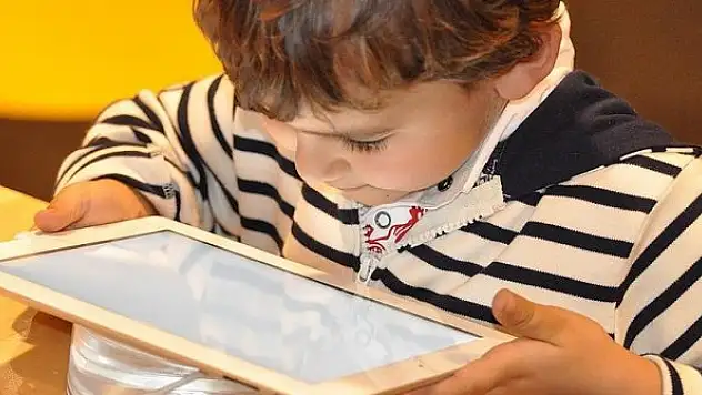 Milli Eğitim Bakanlığınca 500 bin tablet bilgisayar öğrencilere teslim edildi