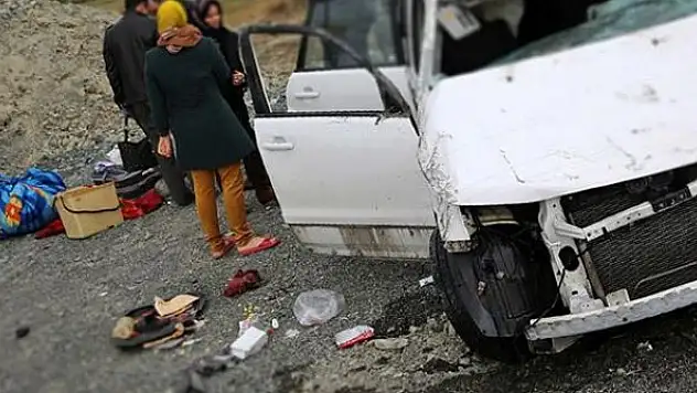 İran'da zincirleme kaza: 5 ölü