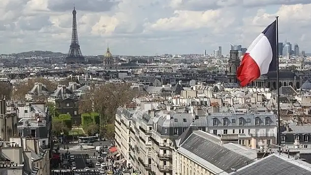 Fransa, AB dışındaki ülkelerden giriş çıkışları 31 Ocak'tan itibaren askıya alacak