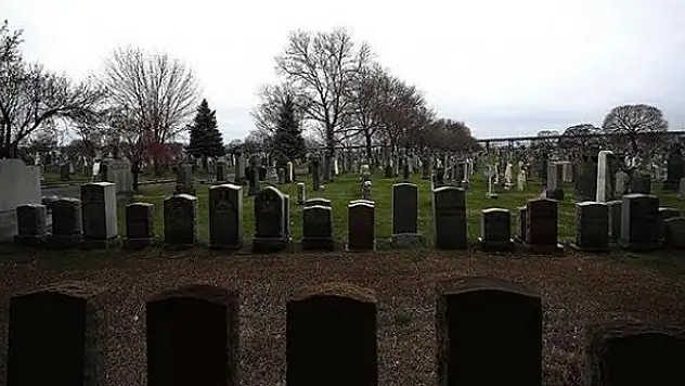 ABD'de ırkçılık bitmiyor: Siyahi polisin cenazesi mezarlığa kabul edilmedi