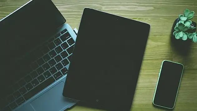 Salgında yeni hayata uyumu 'mobil cihazlar' sağladı