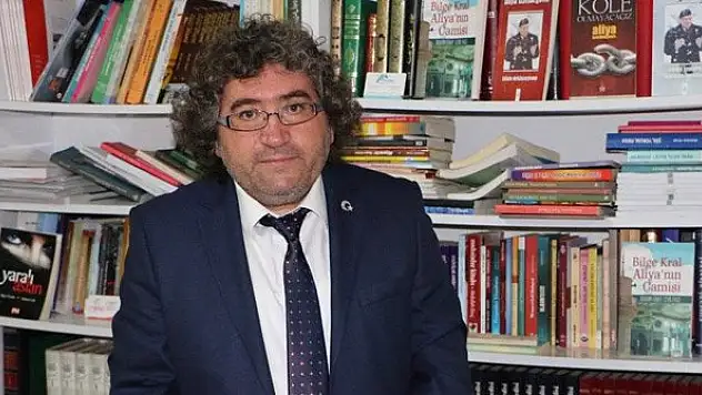 AKSED Başkanı İbrahim Günay, Aliya İzzetbegoviç'i andı