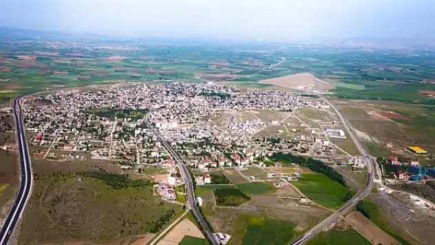 Konya'nın ilçesinde 21 bin 728 metrekare tarla satışa çıktı