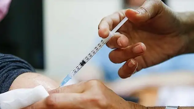 İsrail medyası: Filistin'e 2 bin doz Kovid-19 aşısı teslim edildi