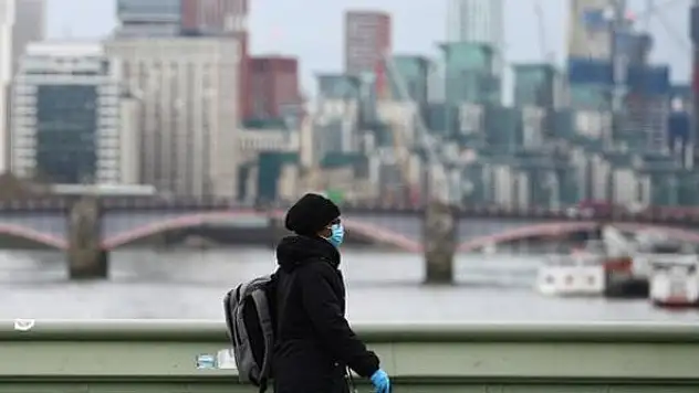 İngiltere'de son 24 saatte 406 can kaybı